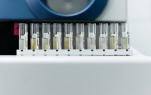 Laboratuvarda test örneği