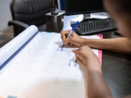 Adet Düzensizliği Nedir? Nedenleri ve Ne Zaman Doktora Gidilmeli