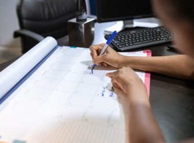 Adet Düzensizliği Nedir? Nedenleri ve Ne Zaman Doktora Gidilmeli