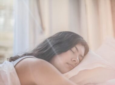 Uyku ve Hormonal Denge: Kadınlarda Uykusuzluk Neden Olur