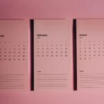 Pembe zeminde takvimler